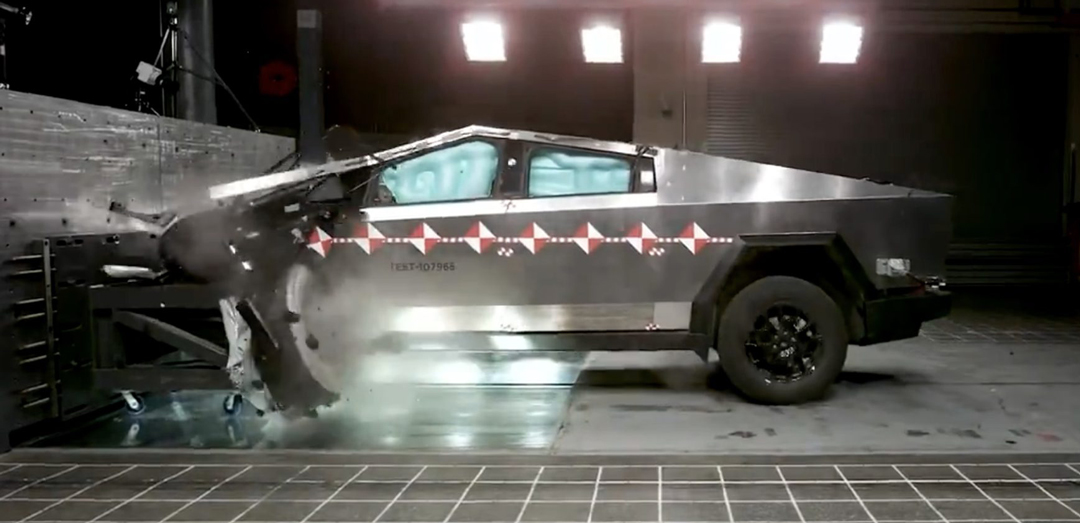 Tesla se prend le mur